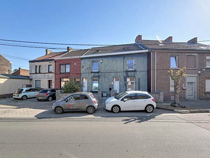 Rue EausurElle, Charleroi Jumet : Maison 6 pièces à vendre