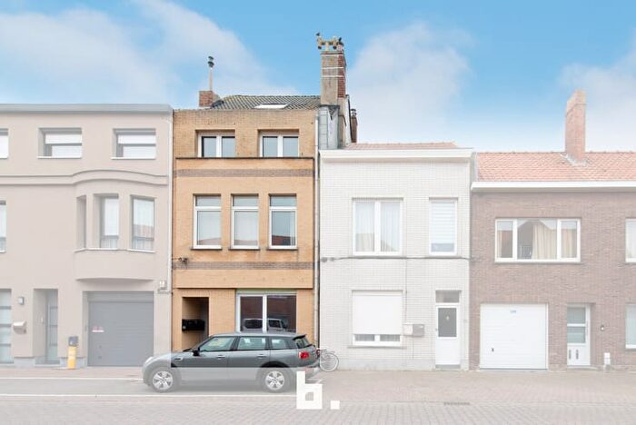 Maison 1 pièce à Spaarzaamheidstraat, Oostende, à vendre