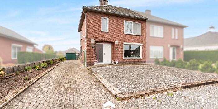 Maison 3 pièces à Kriekelsheuvelstraat, Maaseik, à vendre