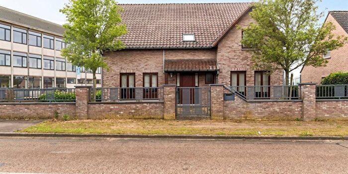 Martelarenstraat, Leopoldsburg : Maison 6 pièces à vendre