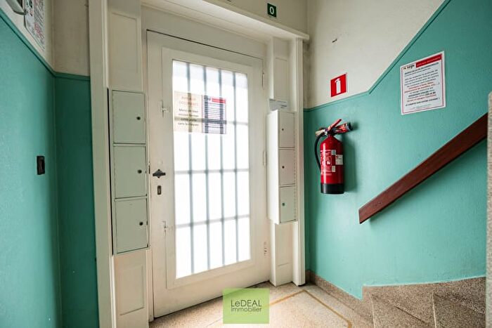 Appartement 1 pièce à Rue de la Cayauderie, Charleroi, à vendre