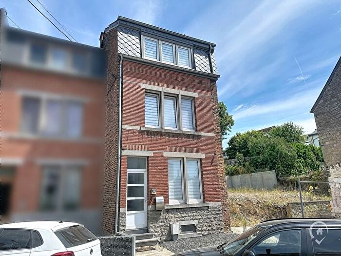 Maison 5 pièces à vendre à Quai de l'Industrie, Ciney