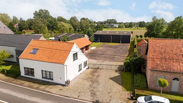 Maison 4 pièces à Kattestraat, SintGillisWaas, à vendre