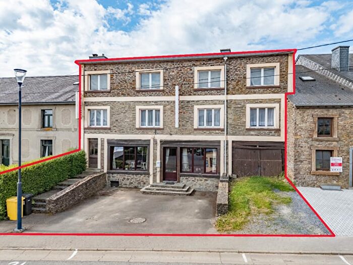 Maison 5 pièces à vendre à Place SaintMartin, VressesurSemois