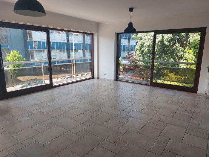 Avenue de l'Hôpital, Mons : Appartement 10 pièces à louer