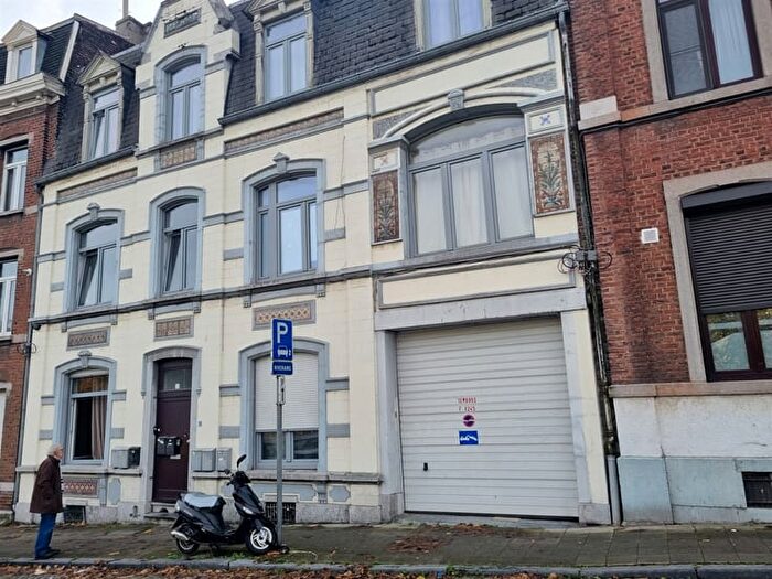 Maison 8 pièces à vendre à Rue de Fexhe B, Liège