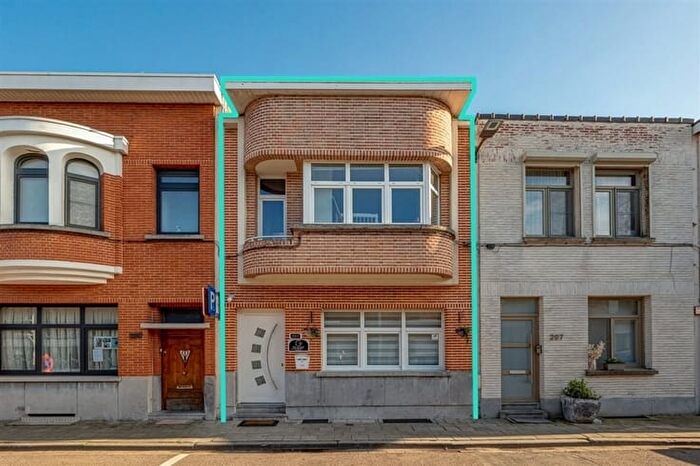 Van Dornestraat, DEURNE : Maison 3 pièces à vendre