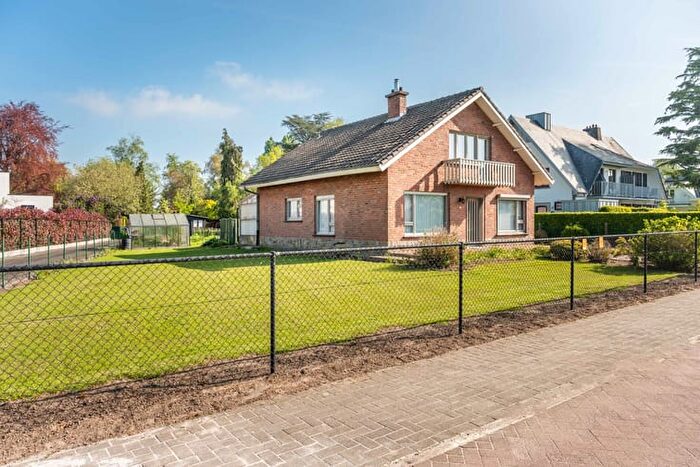 Maison 11 pièces à vendre à Beversebaan, Zwijndrecht