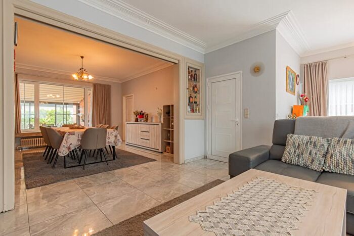 Maison 3 pièces à Koningin Elisabethlaan, SintNiklaas, à vendre
