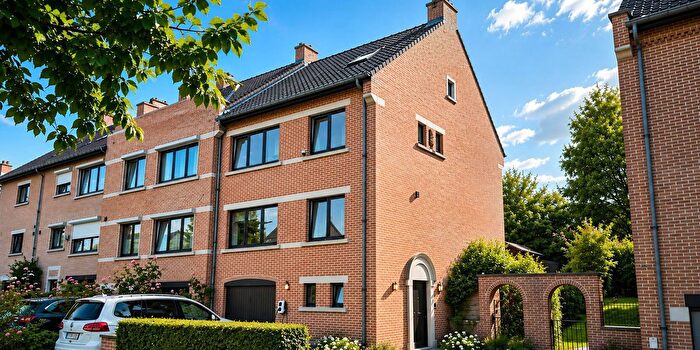 Maison 4 pièces à Koningin Astridlaan, Kraainem, à louer
