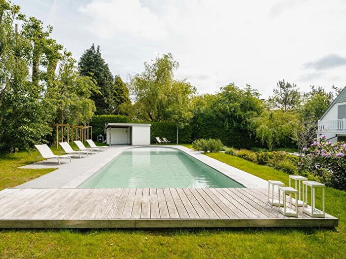 Maison 5 pièces à louer à Avenue de l'Epervier, RhodeSaintGenèse