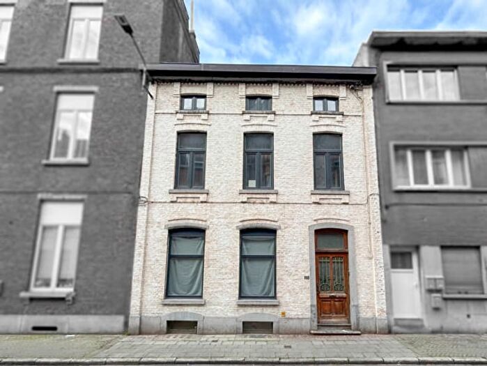 Maison 7 pièces à vendre à Rue Charles Ernest, Marcinelle