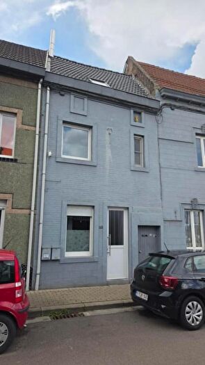 Rue HautVinâve, JemeppesurMeuse : Maison 2 pièces à vendre