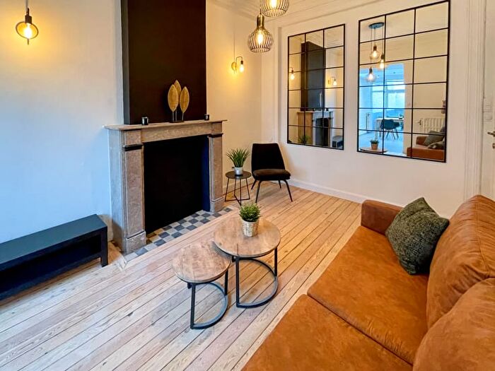 Appartement 4 pièces à louer - Rue De L'athénée, Charleroi