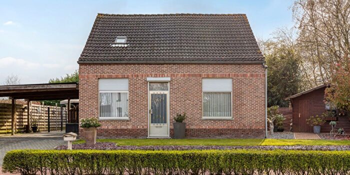 Maison 4 pièces à Meerlaarstraat, Vorst, à vendre