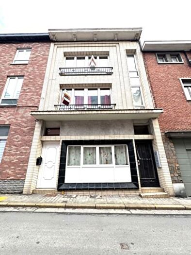 Du Mayeur, Châtelet : Maison 3 pièces à vendre