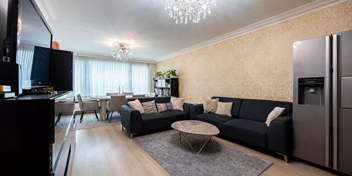 August Van de Wielelei, Deurne : Appartement 3 pièces à vendre