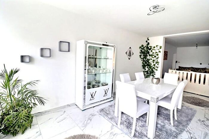 Chaussée De Bruxelles, Charleroi Lodelinsart - Appartement 3 pièces à vendre