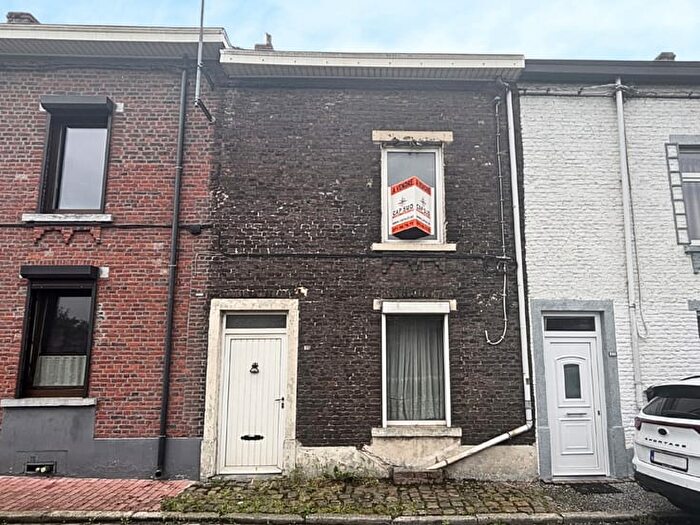 Maison 2 pièces à rue du Capitaine, Charleroi MontigniessurSambre, à vendre