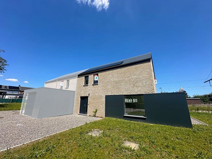 Maison 3 pièces à Quartier De Ribaucourt, Rochefort, à vendre