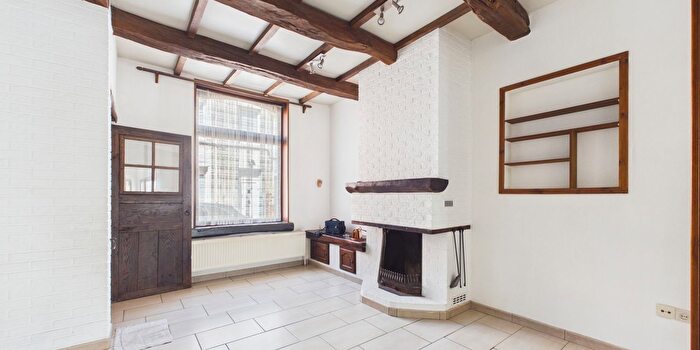 Maison 4 pièces à vendre à Rue Frère Orban, Dampremy