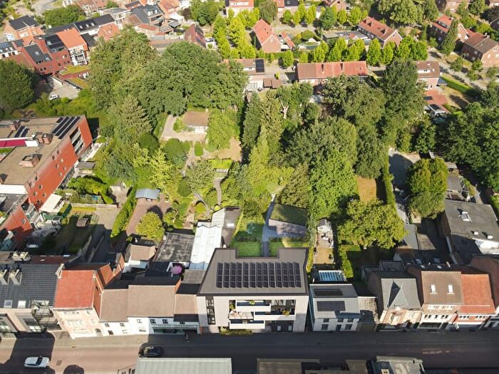Nieuwstraat, Genk : Appartement 4 pièces à vendre