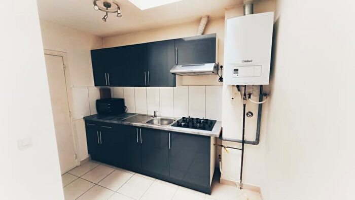 Appartement 3 pièces à Rue Des Vennes, Liège, à louer