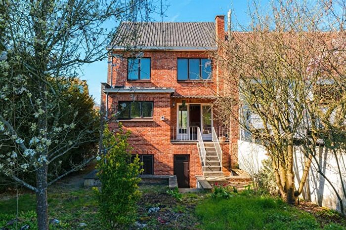 Maison 3 pièces à vendre à Rue Céléstin Hastir, FLOREFFE