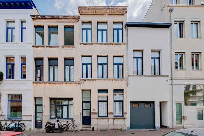Prins Leopoldstraat, BORGERHOUT : Maison 4 pièces à vendre