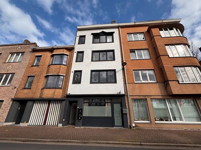 Maison 6 pièces à vendre à Dokter Eduard Moreauxlaan, Oostende