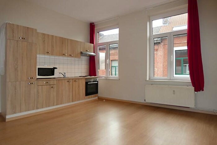 Rue SaintPierre, Huy - Appartement 1 pièce à louer