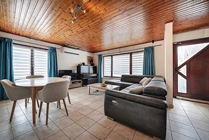 Rue Les Acacias, Walcourt Somzée : Maison 4 pièces à vendre