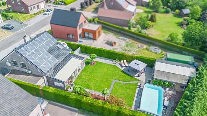 Maison 4 pièces à De Bemmert, Pelt, à vendre