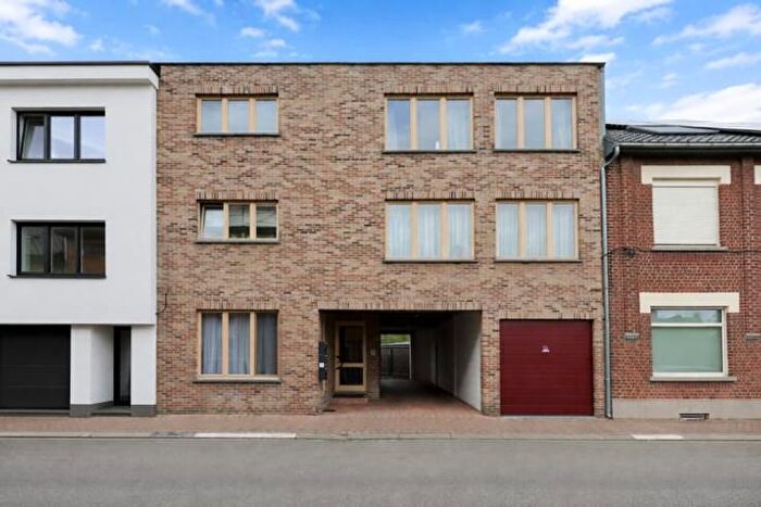Koning Albertstraat, Merchtem : Appartement 3 pièces à louer