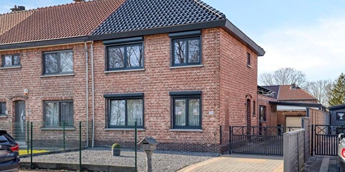 Maison 4 pièces à vendre - Koning Albertstraat, Genk