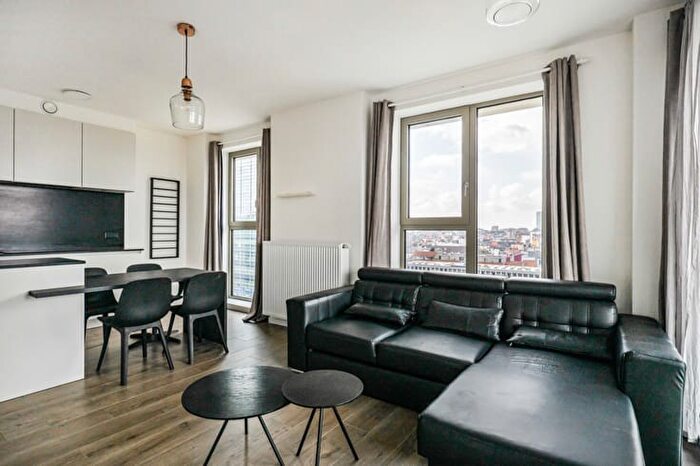Appartement 8 pièces à louer à Kempenstraat, Antwerpen