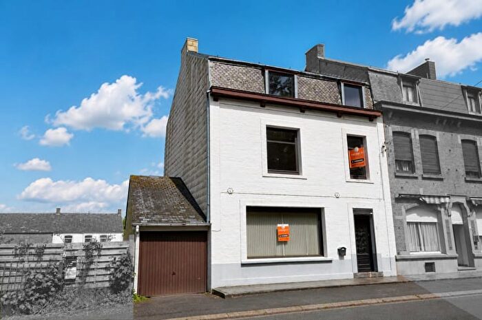 Rue de la Station, MOMIGNIES - Maison 4 pièces à vendre
