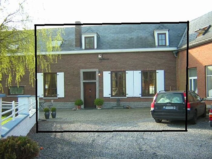 Maison 4 pièces à Rue De La Place, Le Rulx, à louer