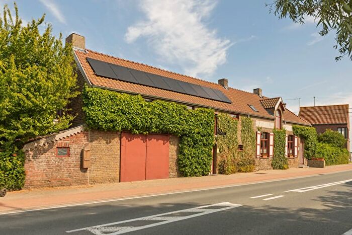 Oostendsesteenweg, Oudenburg : Maison 6 pièces à vendre