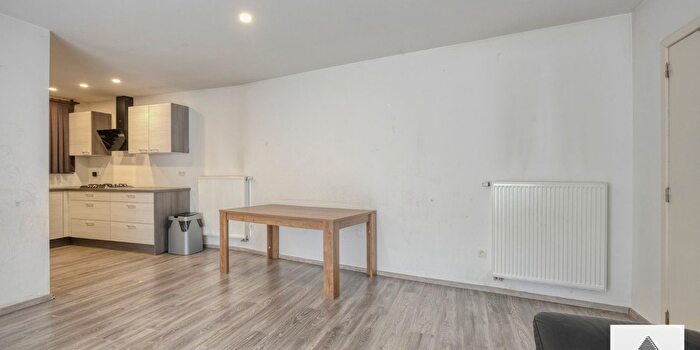 Stalenstraat, Genk - Appartement 3 pièces à vendre