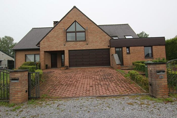 Maison 4 pièces à pour visiter Chemin de la Belle Epine, HamsurHeureNalinnes, à vendre