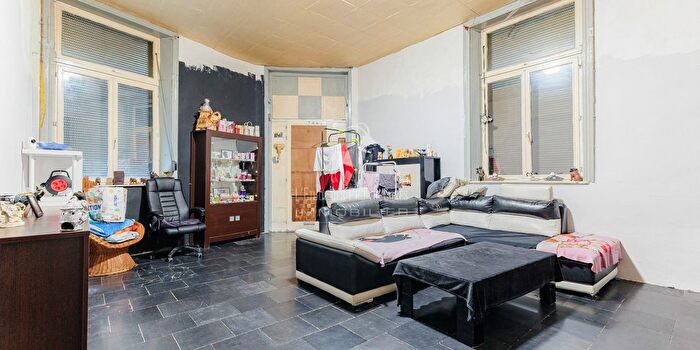 Maison 5 pièces à vendre à Marcinelle, Henegouwen