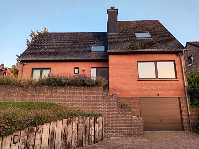 Maison 10 pièces à vendre à Rue Tienne Aux Grives, Andenne