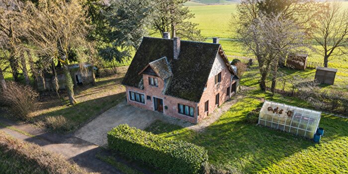 Maison 4 pièces à vendre à Route dYvoir, Braibant