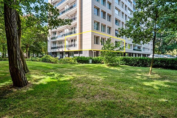 Appartement 3 pièces à De Roest d'Alkemadelaan, BERCHEM, à vendre