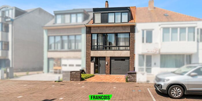 Vanderstichelenstraat, Stene : Maison 4 pièces à vendre
