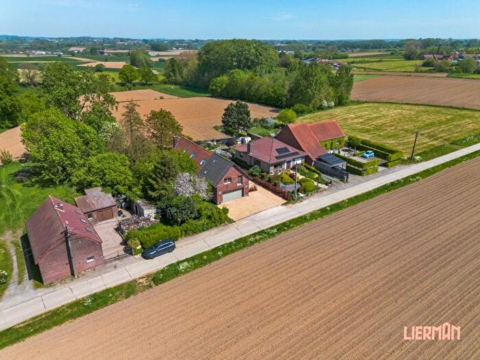 Maison 5 pièces à Romont, Bever, à vendre