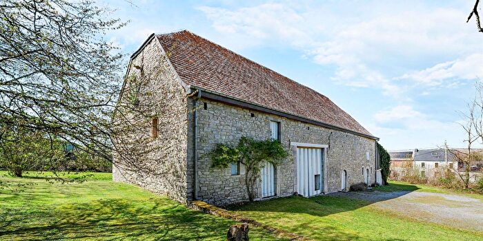 Rue de Thys, Humain : Maison 4 pièces à vendre