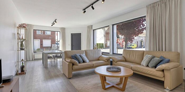 Roeselare, WestVlaanderen - Maison 3 pièces à vendre
