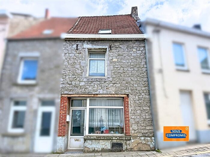 Maison 3 pièces à vendre à Rue du Calvaire, FLORENNES